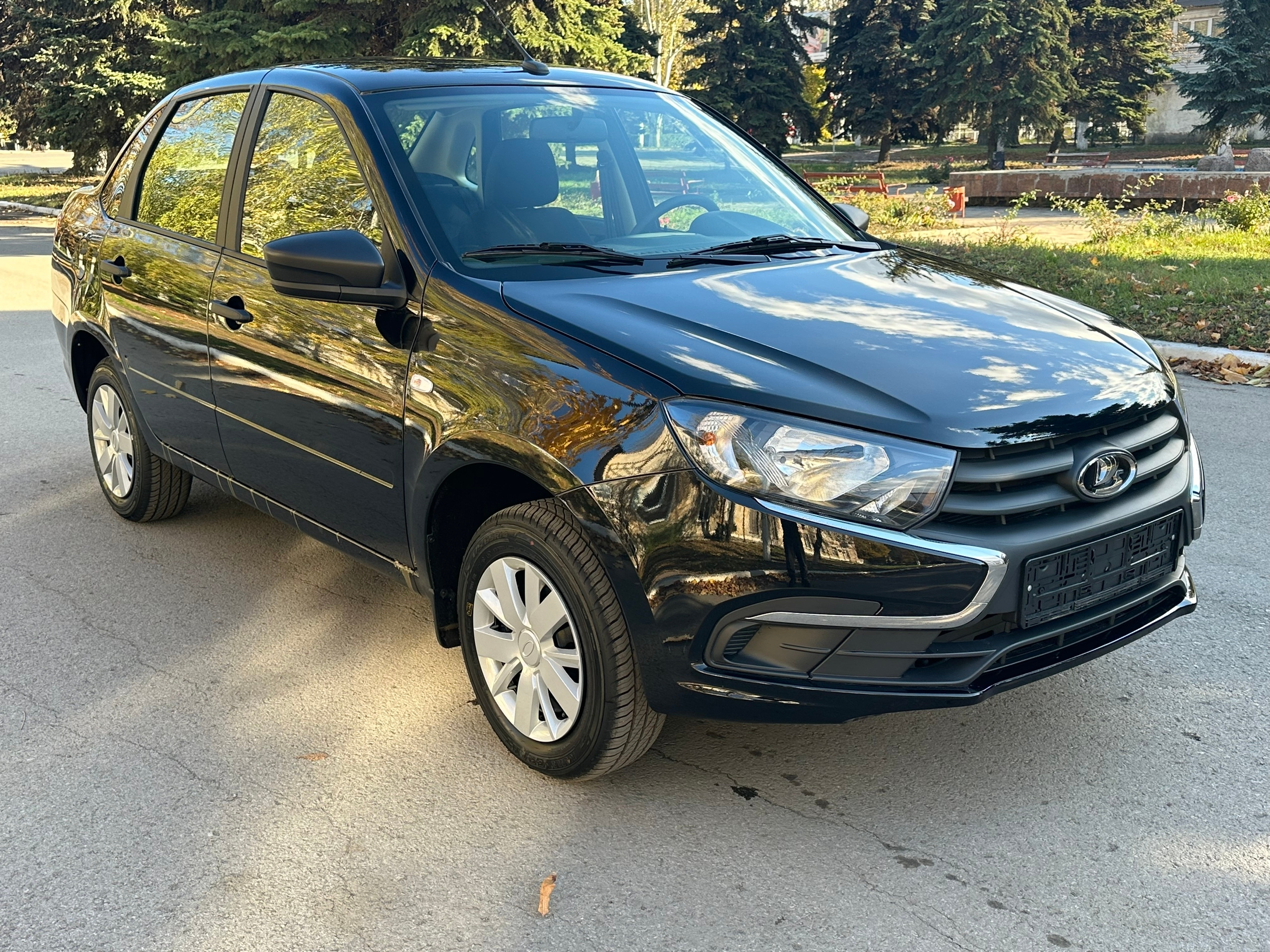 Новый автомобиль Лада Гранта седан 2025