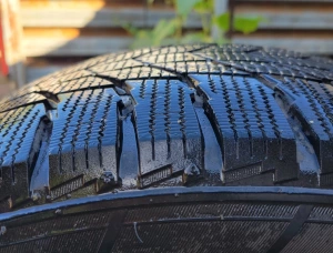 Продам зимние шины