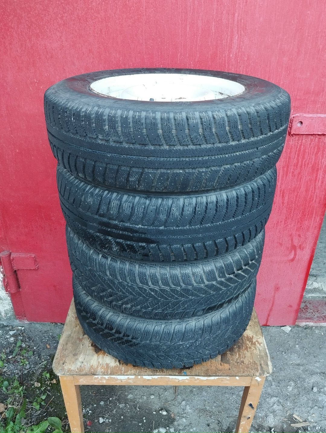 ПРОДАМ ШИНЫ С ДИСКАМИ