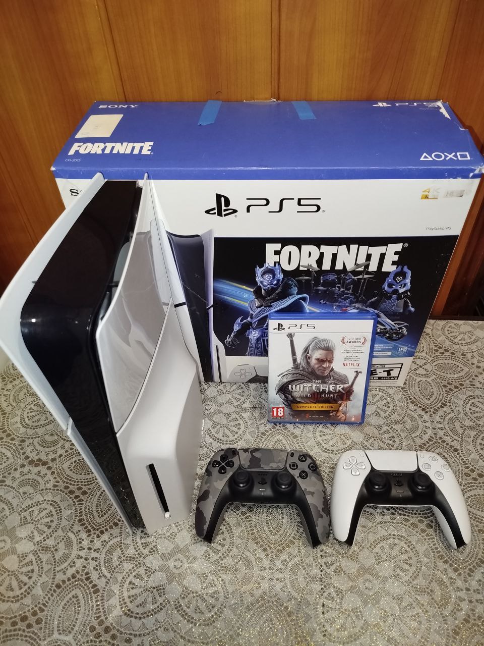 Продам ps5 slim в хорошем состоянии