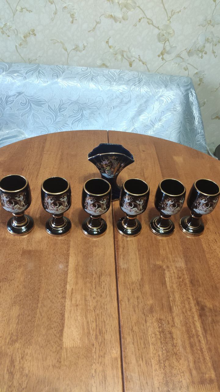 Продам новые бокалы с греческими рисунками