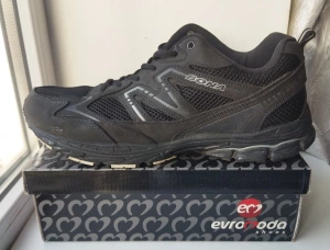 Кроссовки мужские 46 р. BONA