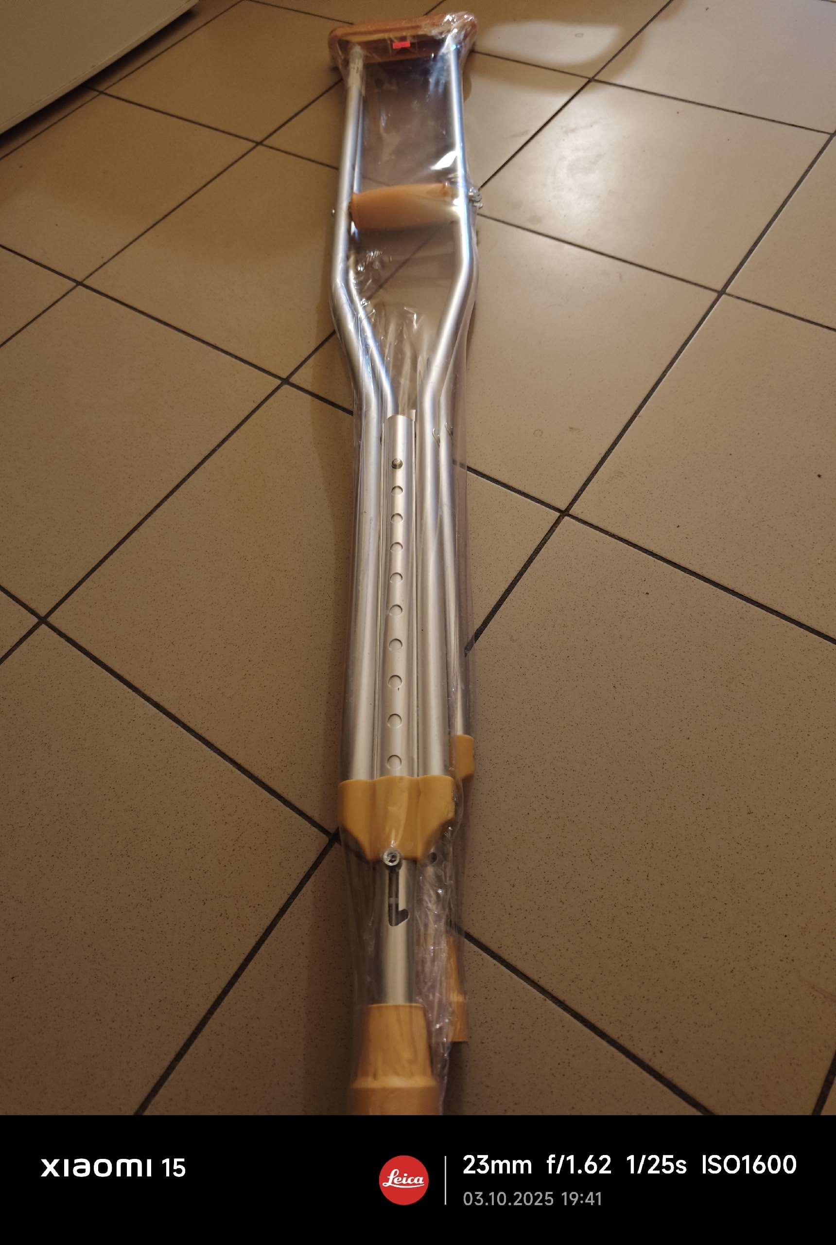 Продам новые костыли