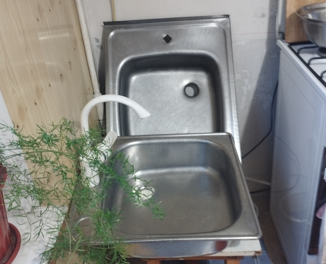 Продам мойку кухонную